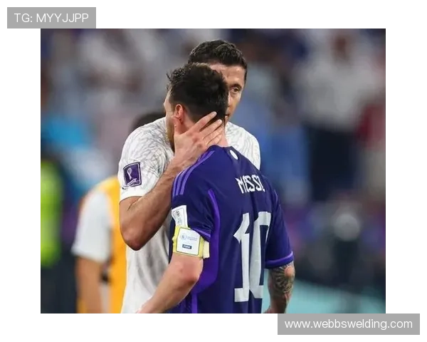 莱万多夫斯基与梅西对比 莱万多夫斯基与梅西对比