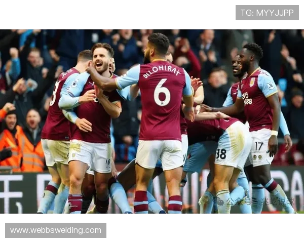 博尼法斯身体对抗能力突出,本赛季表现稳健 博尼法斯身体对抗能力突出,本赛季表现稳健