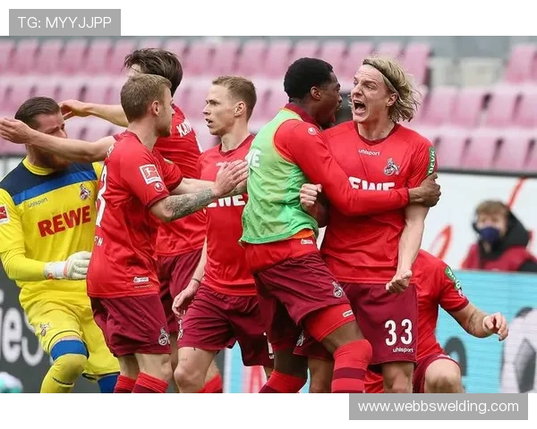 多特蒙德阵容困境与战术短板显现:对德甲争冠形势产生制约与影响 多特蒙德阵容困境与战术短板显现:对德甲争冠形势产生制约与影响