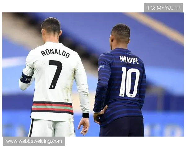 姆巴佩转会决策全解析:留巴黎与加盟皇马背后的博弈逻辑 姆巴佩转会决策全解析:留巴黎与加盟皇马背后的博弈逻辑